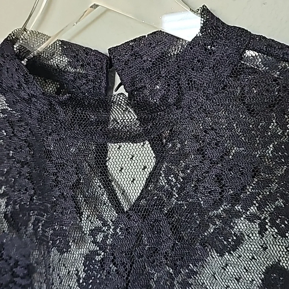 Lane Bryant Cutwork High Neck Lace Short Sleeve Mock Neck Sheer Top 14/16